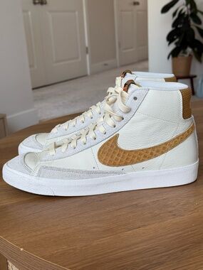 Nike Blazer Mid ‘77 Vintage Waffle Sneakers Coconut Milk Wheat Men’s 11